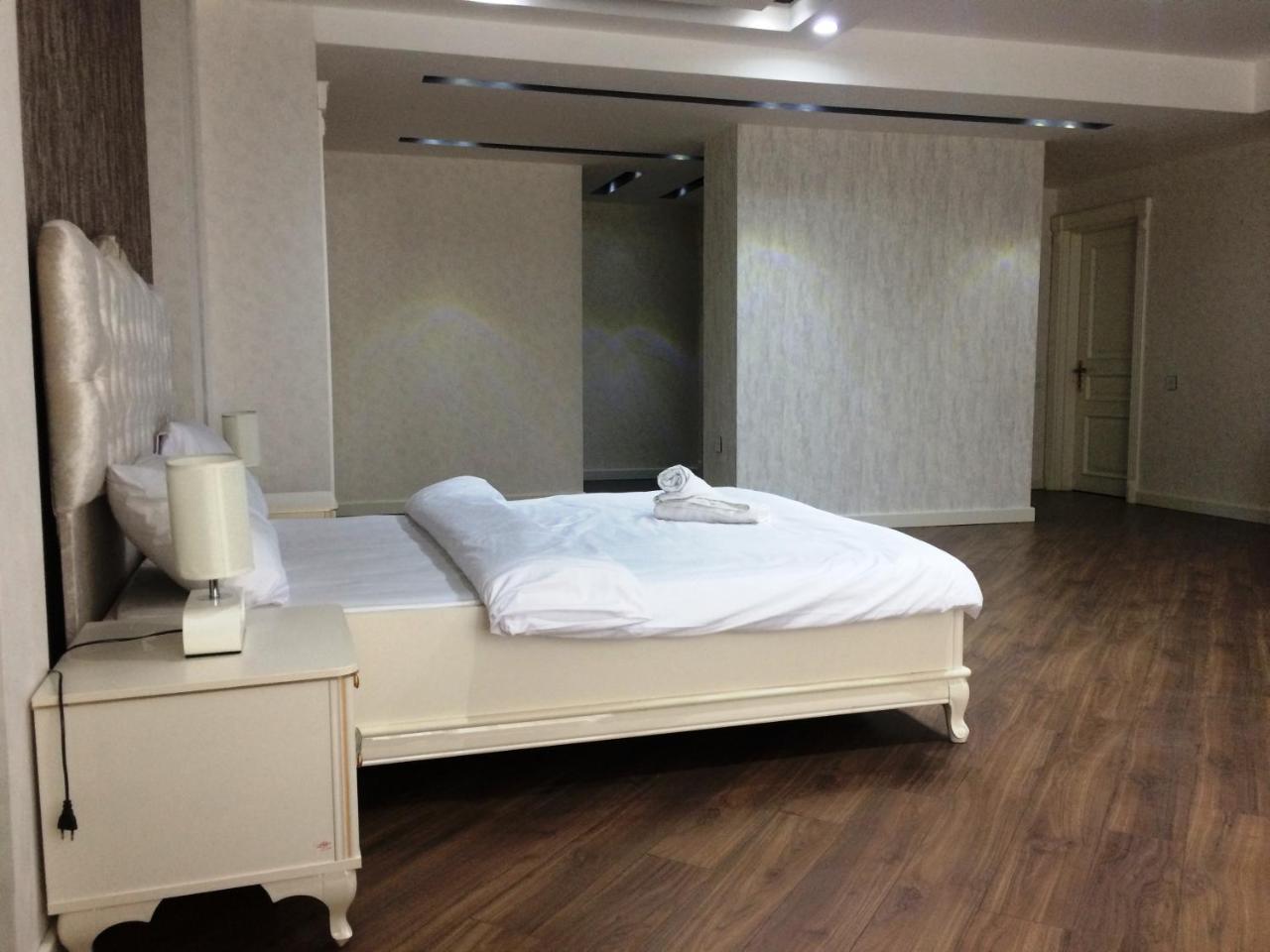 Park Azure Apartment Deluxe 2 Bedroom Baku Exteriér fotografie
